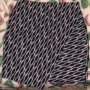 Cute printed Loft skirt - never worn!